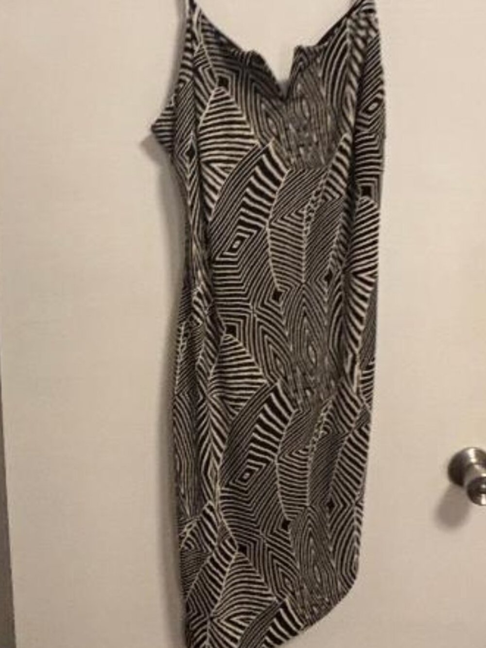 7day wknd asymmetrical dress LG black & white